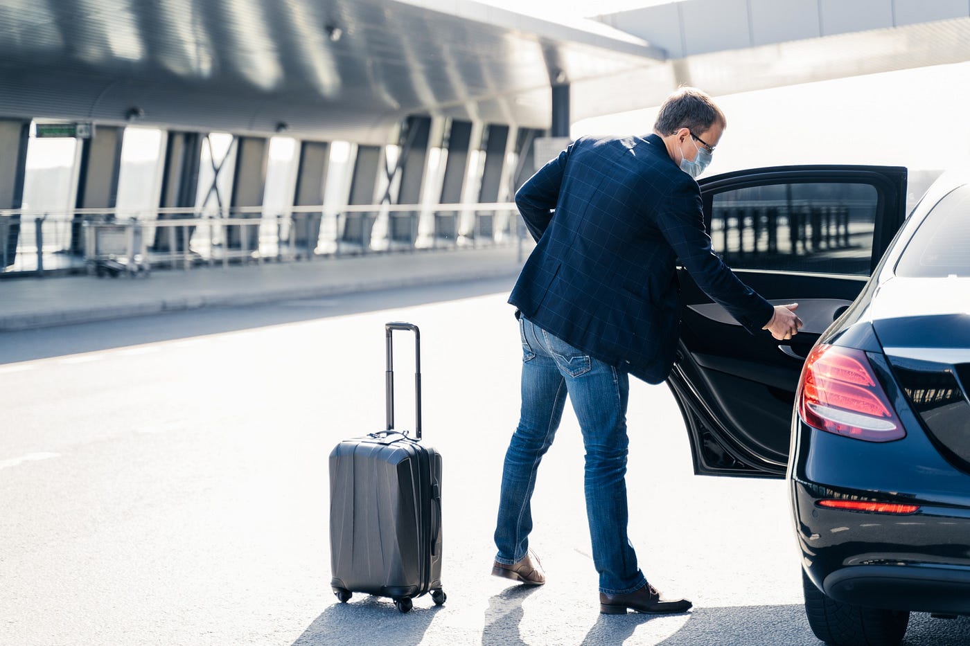 How to Ensure a Smooth Journey with Bracknell Airport Taxi Services?